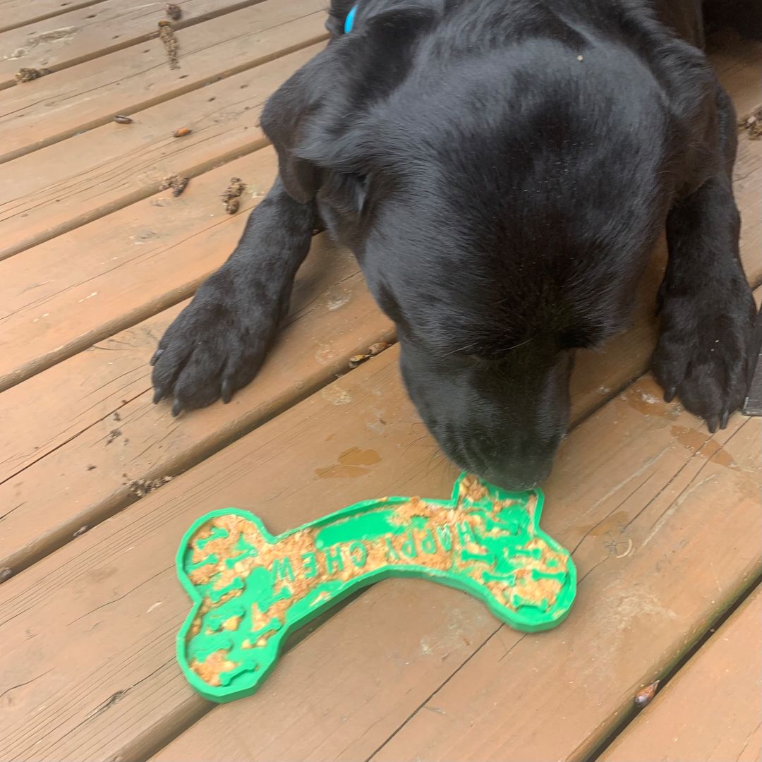 Lick mat made in Canada, tapis de léchage fait au Québec, jouet interactif